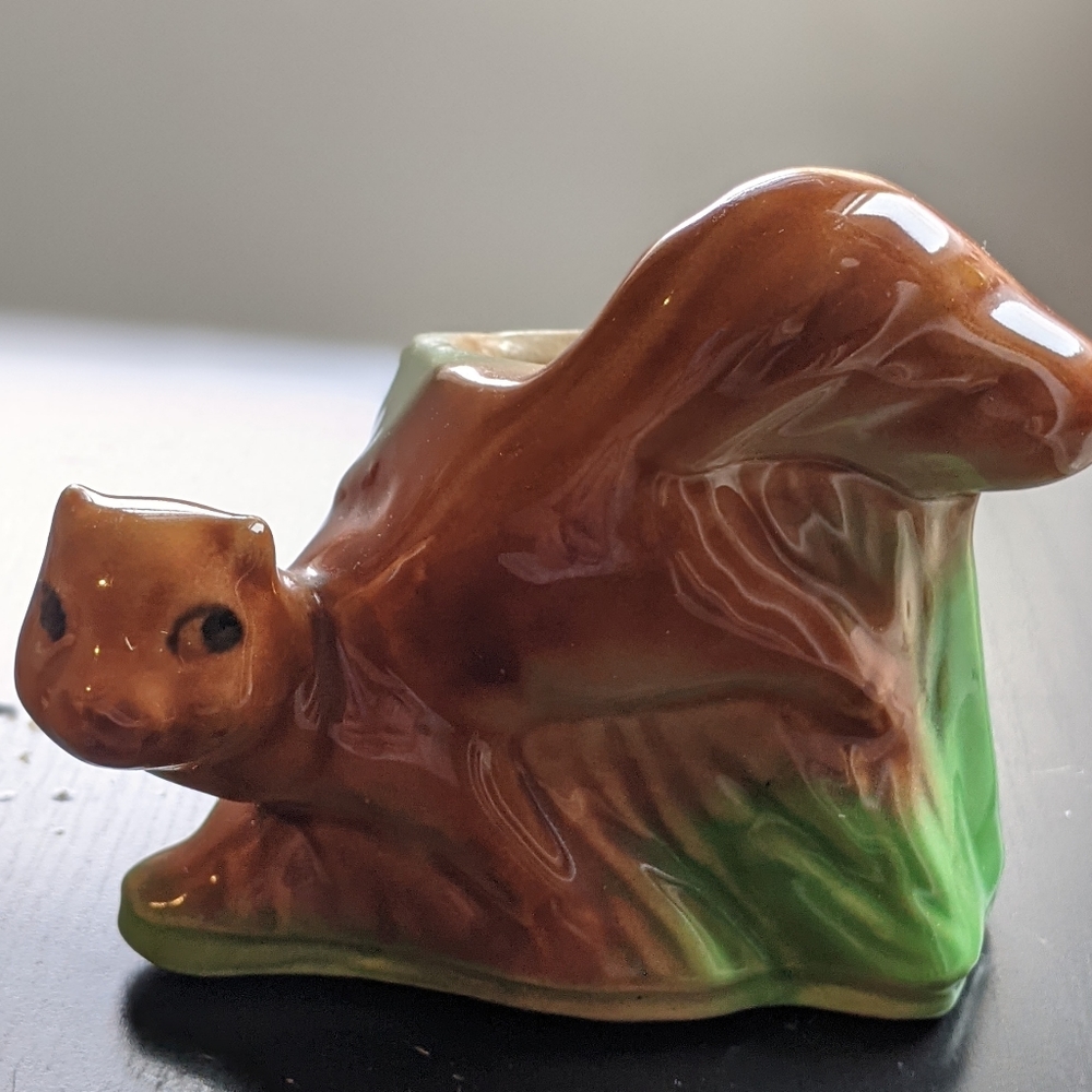 Signed Shawnee Pottery Squirrel Planter #664